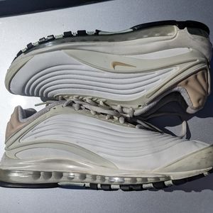 Nike Air Max Deluxe Desert Ore Size 11.5 Mens